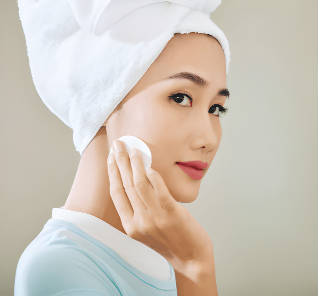 LEBELAGE Dr. Hyaluronic Derma Peeling Toner 310ml