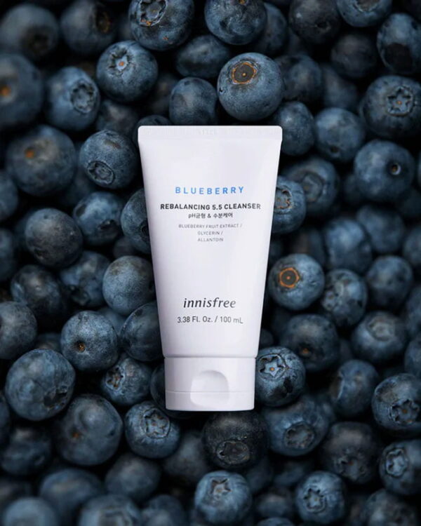 INNISFREE Blueberry Rebalancing 5.5 Cleanser INNISFREE Blueberry Rebalancing 5.5 Cleanser